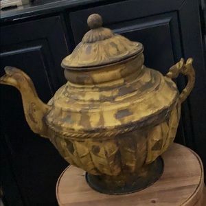 Genie pot with lid so make 3 wishes